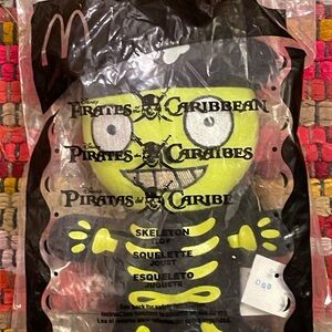 🏴‍☠️ Disney Pirates of the Caribbean Skeleton Toy 2006 McDonald’s NEW